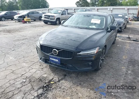 2024 Volvo S60 B5 Plus Dark Theme из США, поврежденный, VIN 7JRL12FL5RG318452